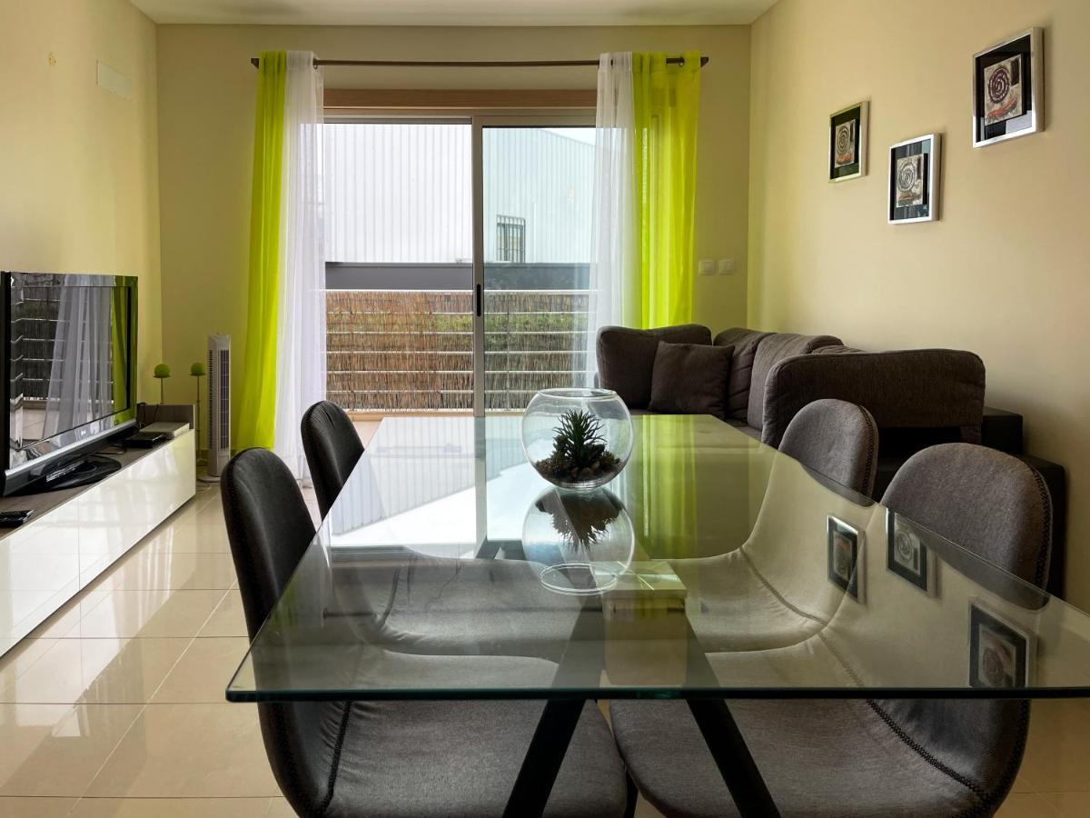 One Bedroom Apartment - Olhos De Gua - Next To The Supermarket Intermarch ออยุส ดิ อากวา ภายนอก รูปภาพ